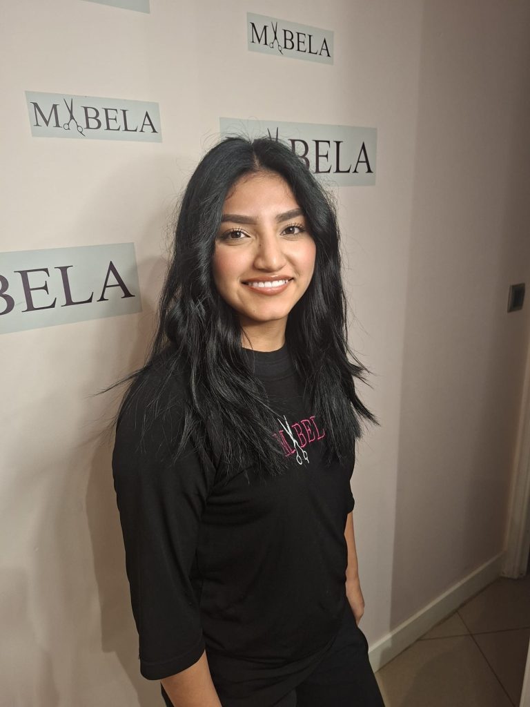 ÁNGELA​ Apoyo de salón Mabela